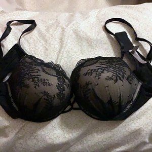 Victoria’s Secret Miraculous Plunge Push-Up Bra